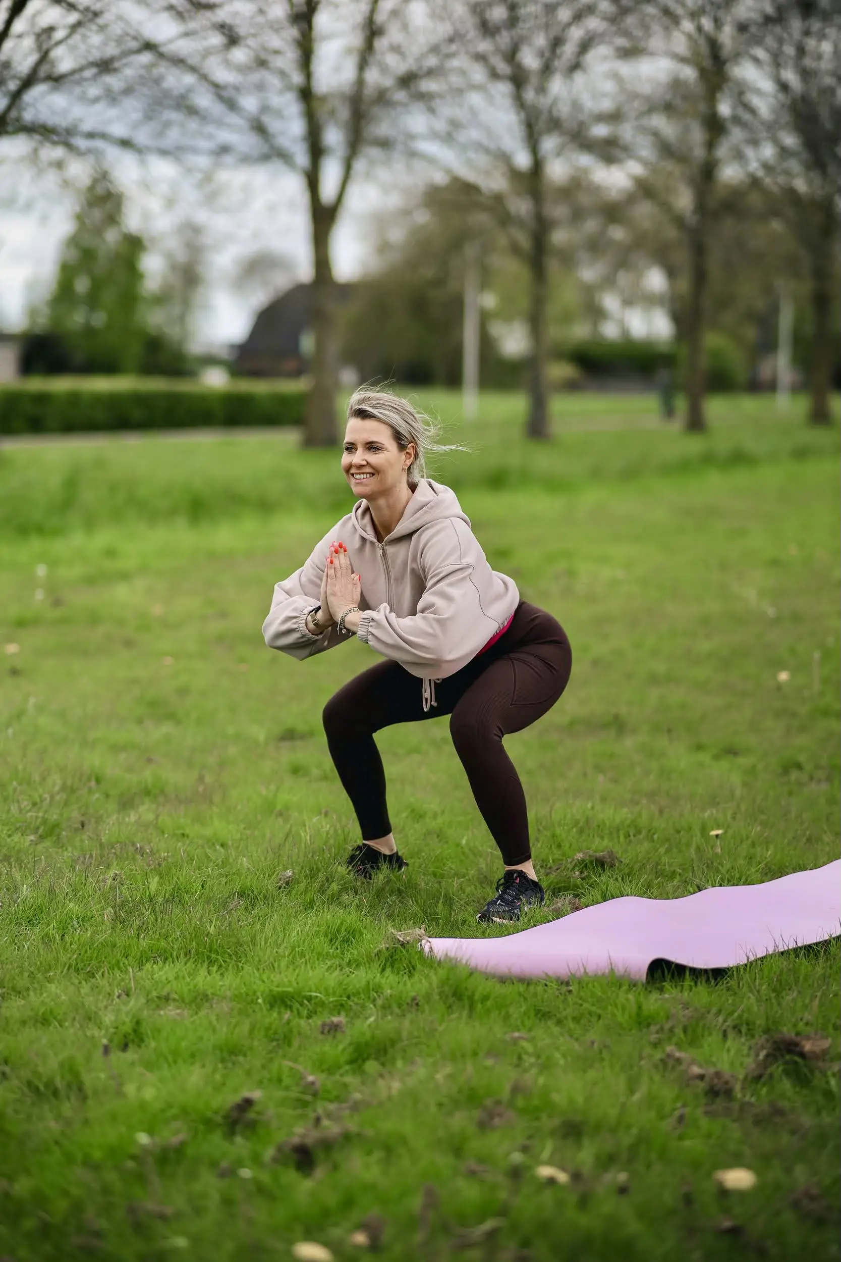 Yoga houding in de les